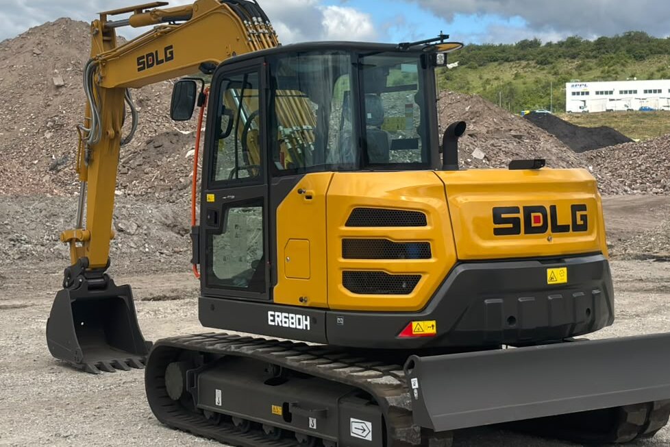 SDLG ER680H